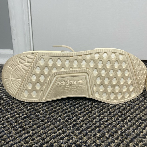 Adidas NMD_R1 Athletic Shoe Wonder White Size 7 (FLAWED SEE CAPTION / PHOTOS) - Picture 11 of 15